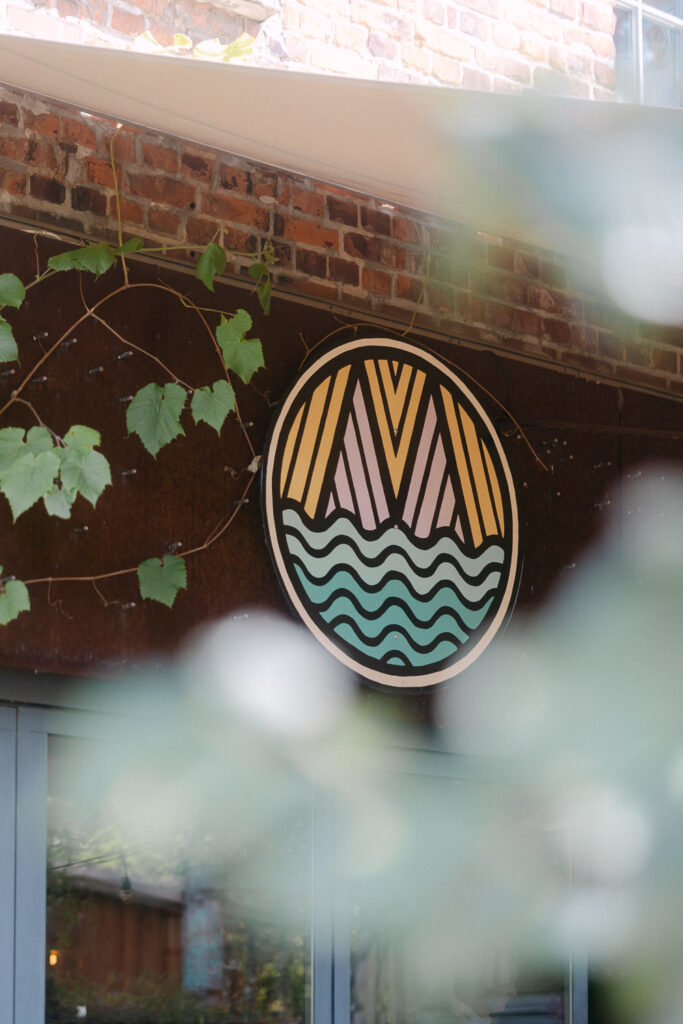 Mörtelwerk Leipzig Hochzeit heiraten am Kanal Plagwirt urban elegant kirchlich Kirche Hochzeitsfotos Hochzeitsfotografin