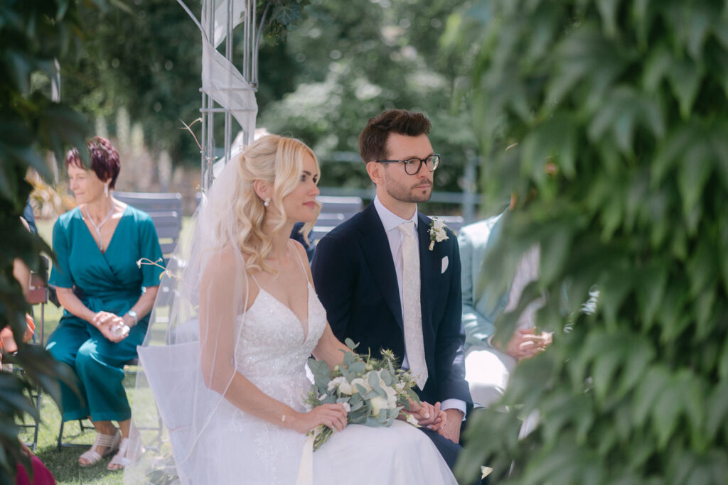 Standesamtliche Trauung Zwenkau Standesamt Leipzig Pavillon Draußen Hochzeitsfotos Hochzeitsfotograf Fotografin
