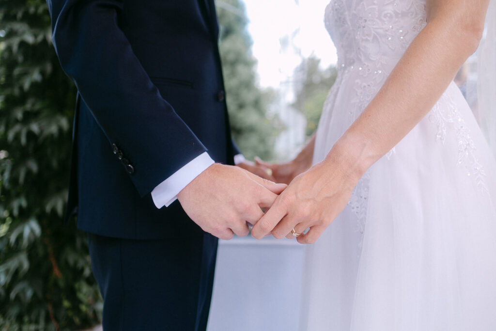 Standesamtliche Trauung Zwenkau Standesamt Leipzig Pavillon Draußen Hochzeitsfotos Hochzeitsfotograf Fotografin