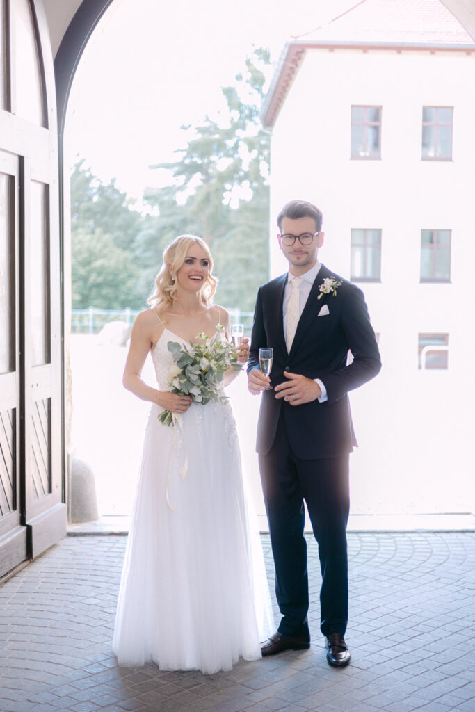 Standesamtliche Trauung Zwenkau Standesamt Leipzig Pavillon Draußen Hochzeitsfotos Hochzeitsfotograf Fotografin