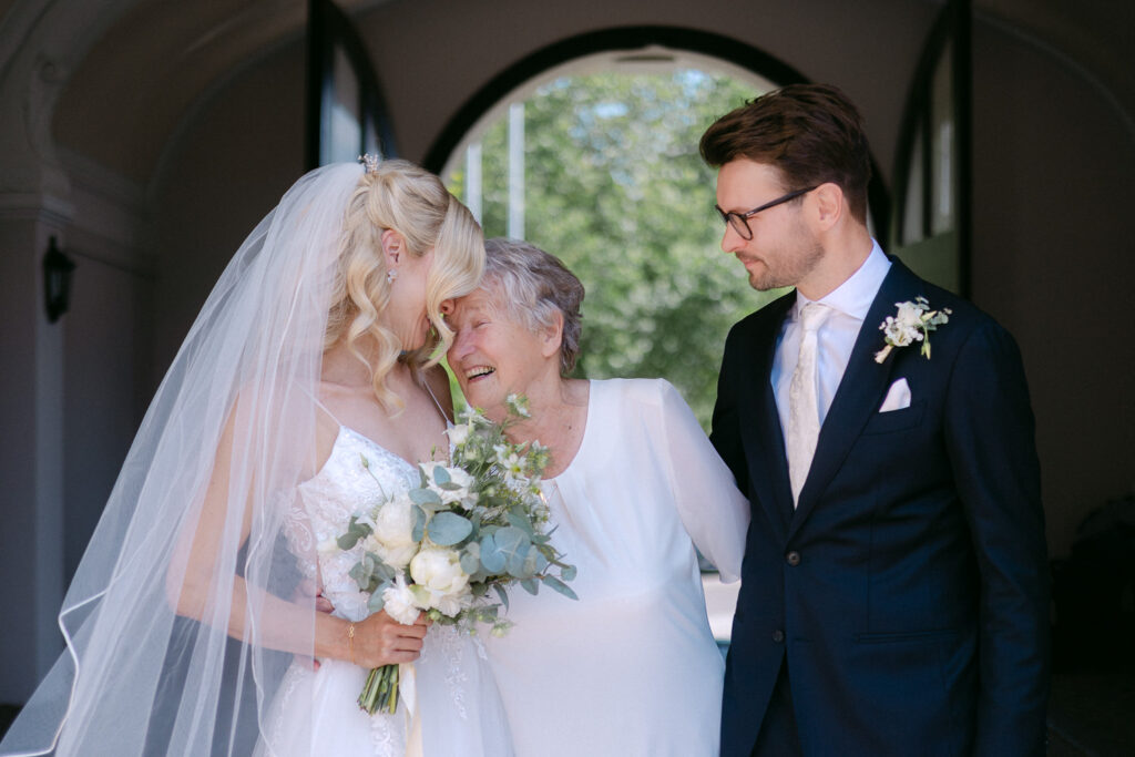 Standesamtliche Trauung Zwenkau Standesamt Leipzig Pavillon Draußen Hochzeitsfotos Hochzeitsfotograf Fotografin