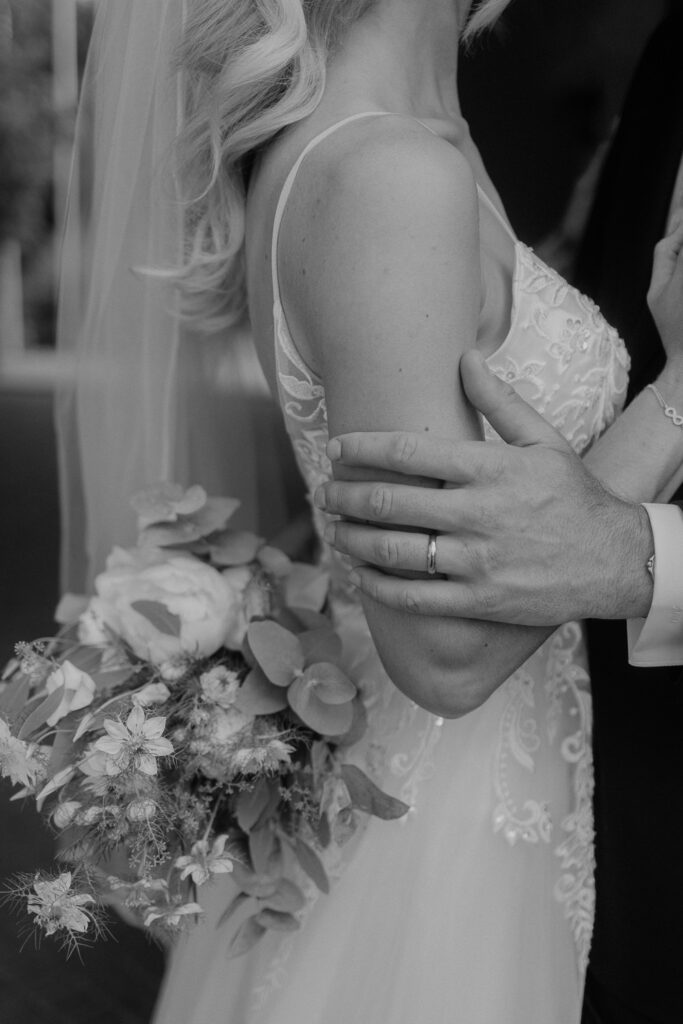 Standesamtliche Trauung Zwenkau Standesamt Leipzig Pavillon Draußen Hochzeitsfotos Hochzeitsfotograf Fotografin