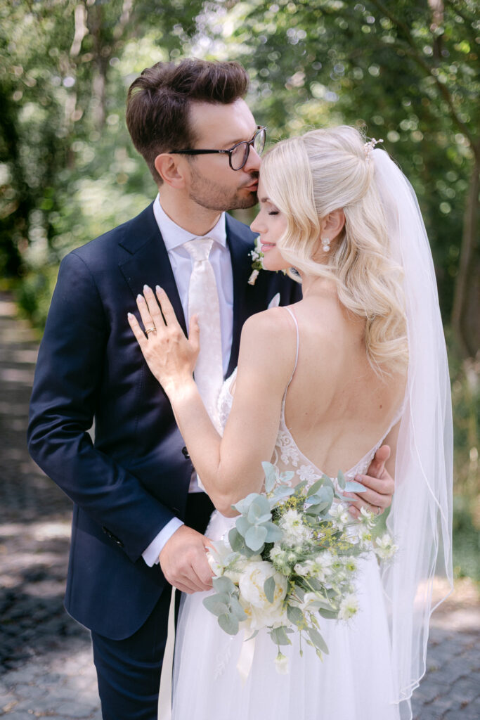 Standesamtliche Trauung Zwenkau Standesamt Leipzig Pavillon Draußen Hochzeitsfotos Hochzeitsfotograf Fotografin