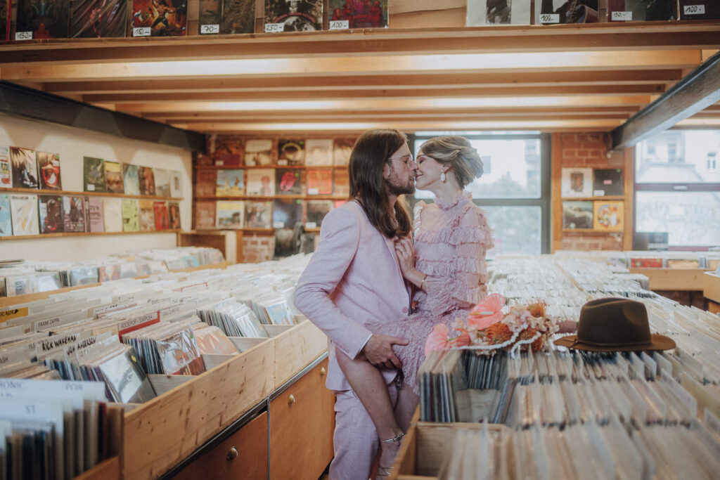 urbanes Paarshooting Leipzig Kiez Fotografin Fotograf Fotos Paarfotos Paarfotograf