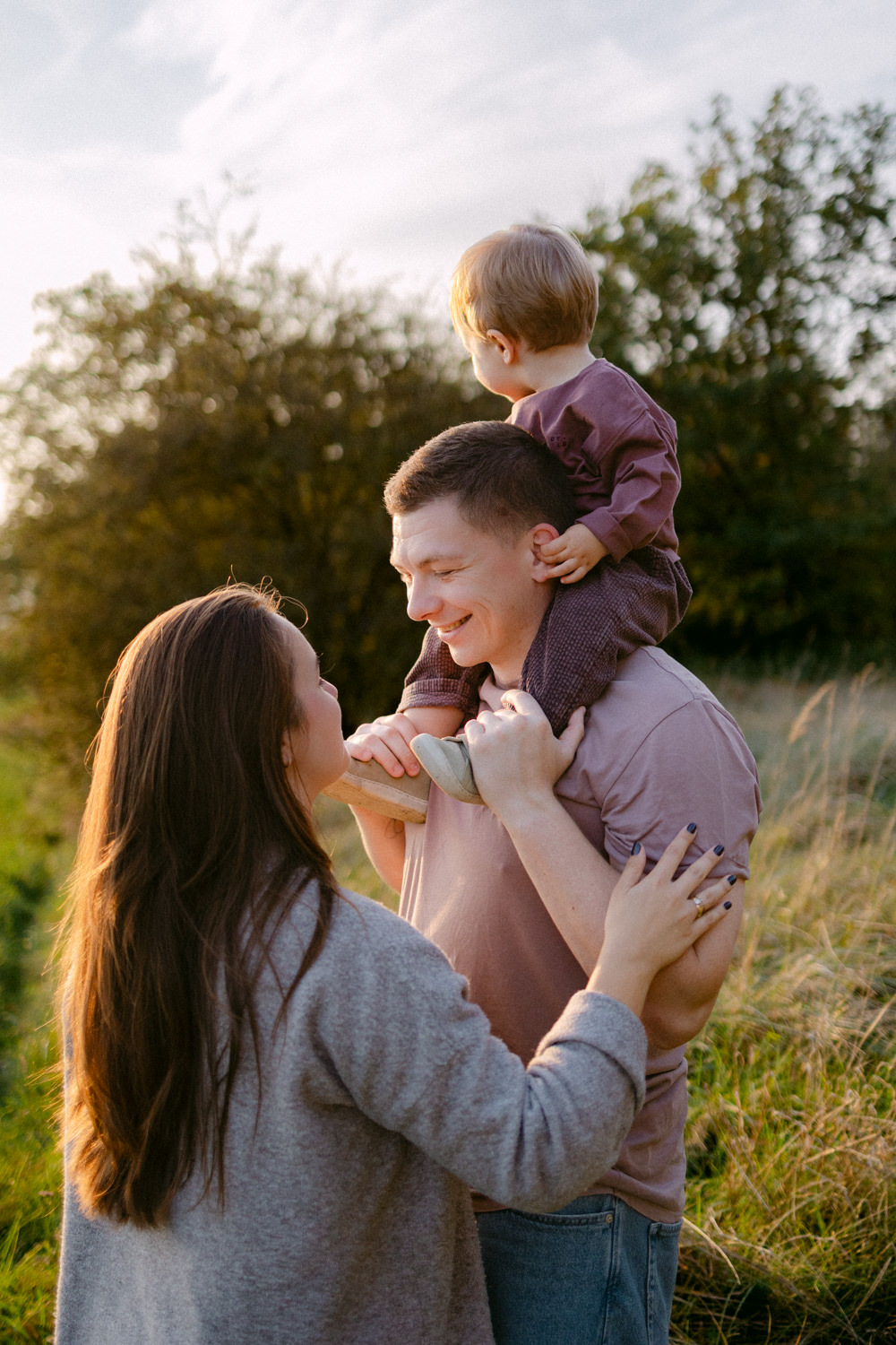 Familienfotos Babybauchfotos Familienfotogafin Babybauchshooting Fotoshooting Fotograf Leipzig