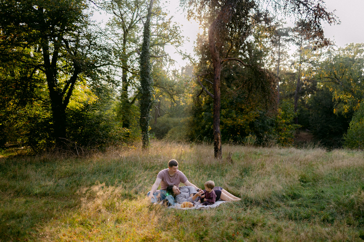 Familienfotos Babybauchfotos Familienfotogafin Babybauchshooting Fotoshooting Fotograf Leipzig